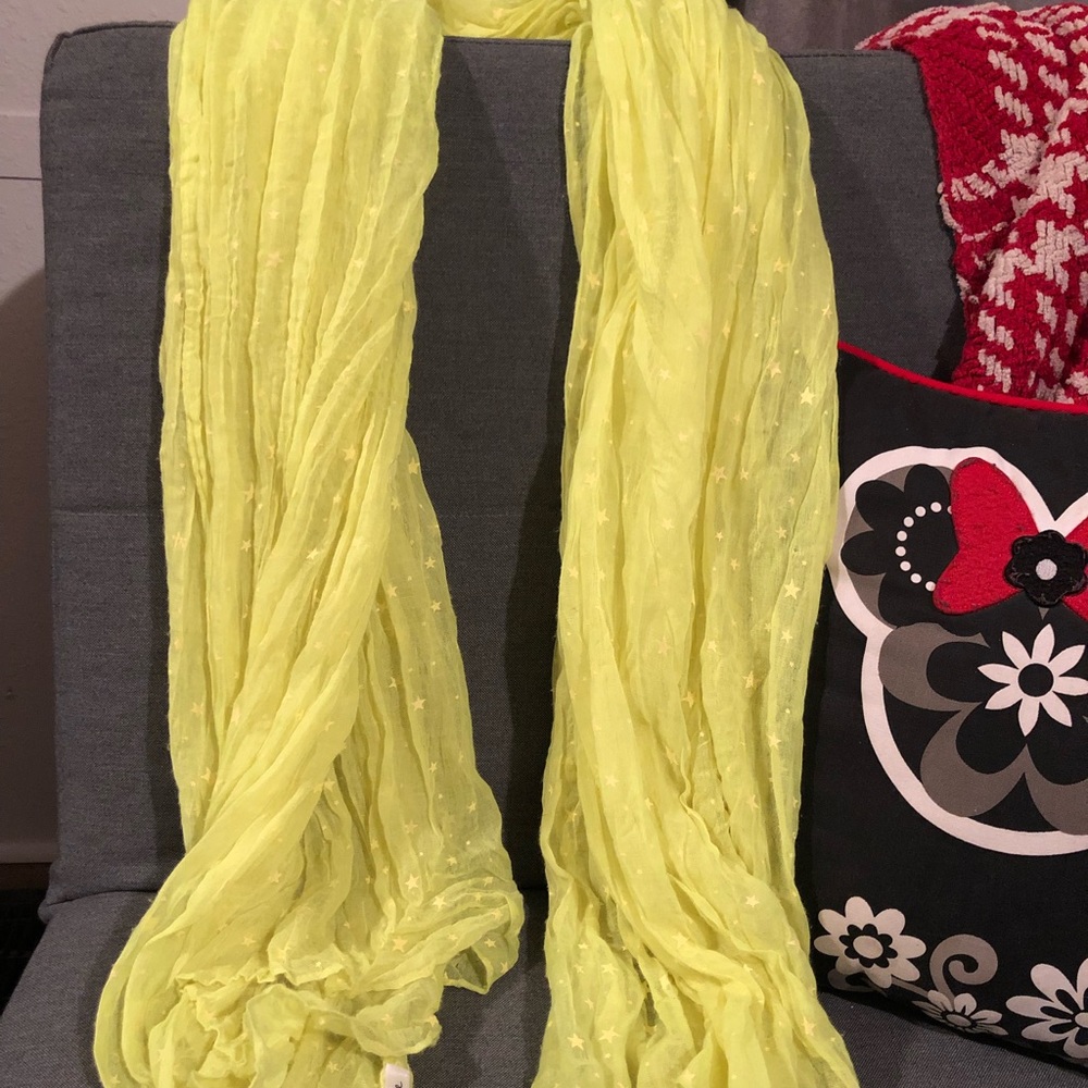 Aeropostale Yellow with stars scarf gently used